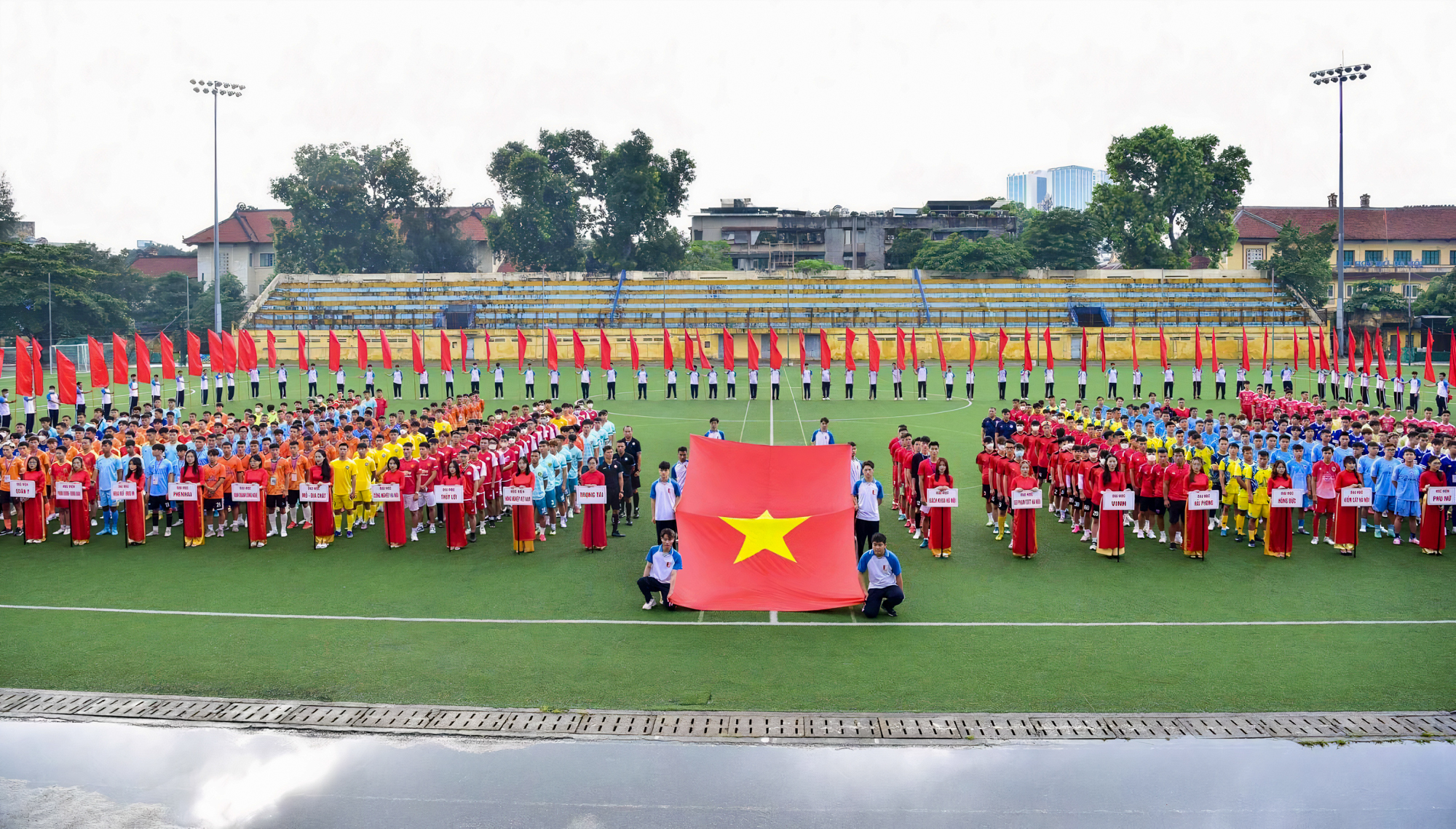 Phường có một nửa diện tích là trường học, xung quanh là thiên đường ăn uống của sinh viên - Ảnh 4.