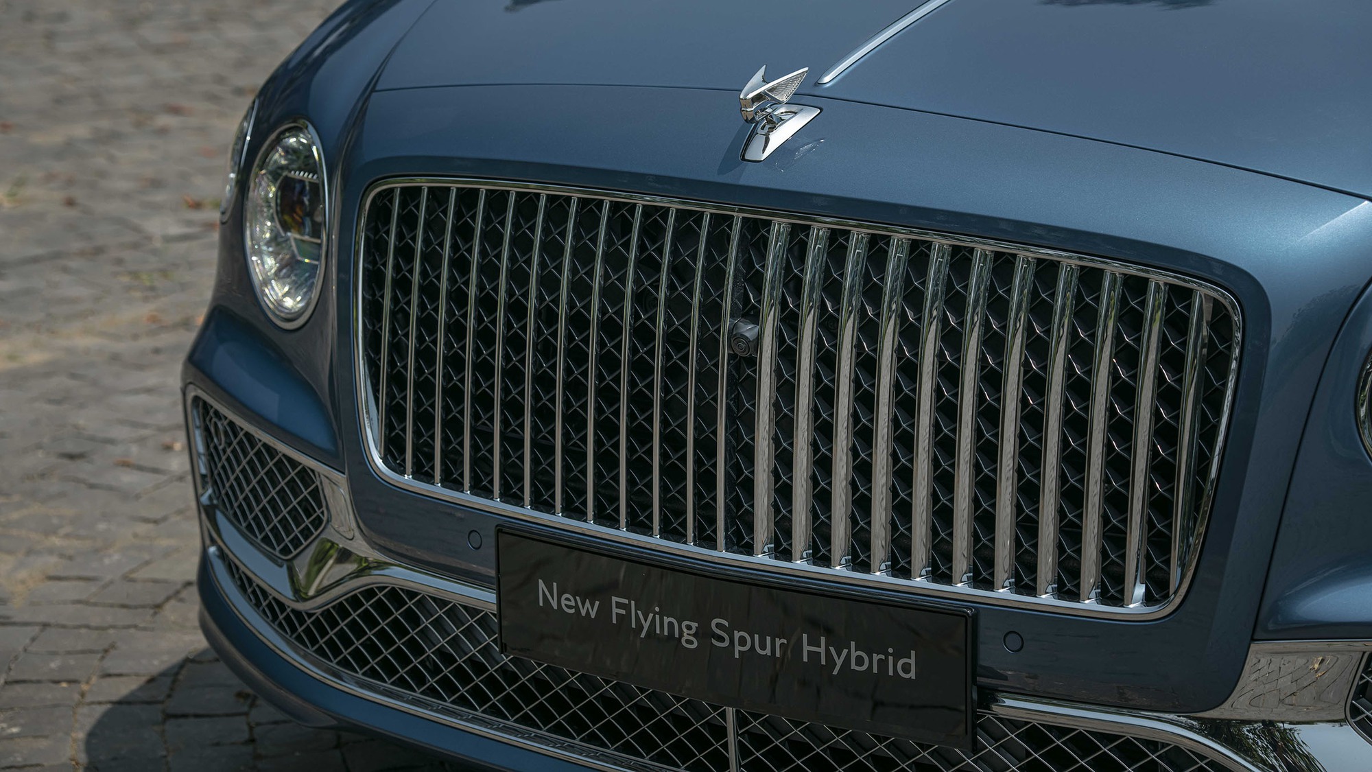 Chùm ảnh Bentley Flying Spur Hybrid tại Việt Nam - Ảnh 13.