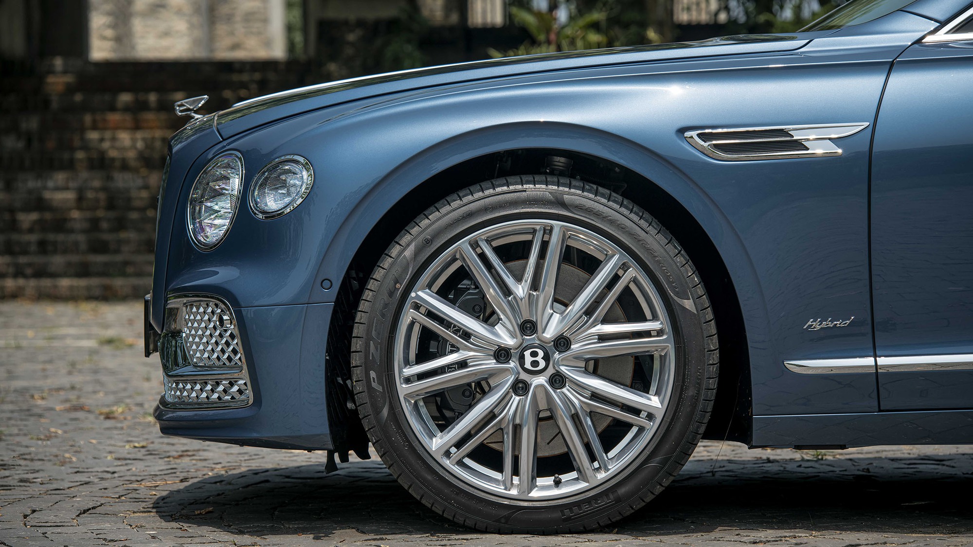 Chùm ảnh Bentley Flying Spur Hybrid tại Việt Nam - Ảnh 7.