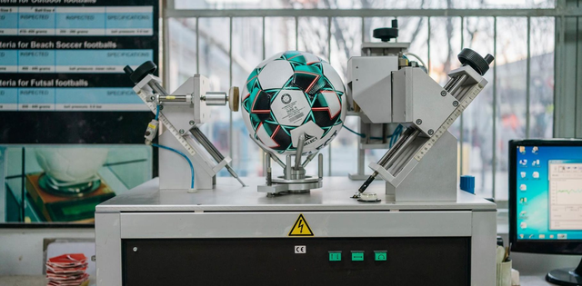  Bên trong ‘cái nôi’ sản xuất 70% quả bóng trên thế giới, bao gồm cả bóng chính thức của FIFA World Cup 2022  - Ảnh 7.