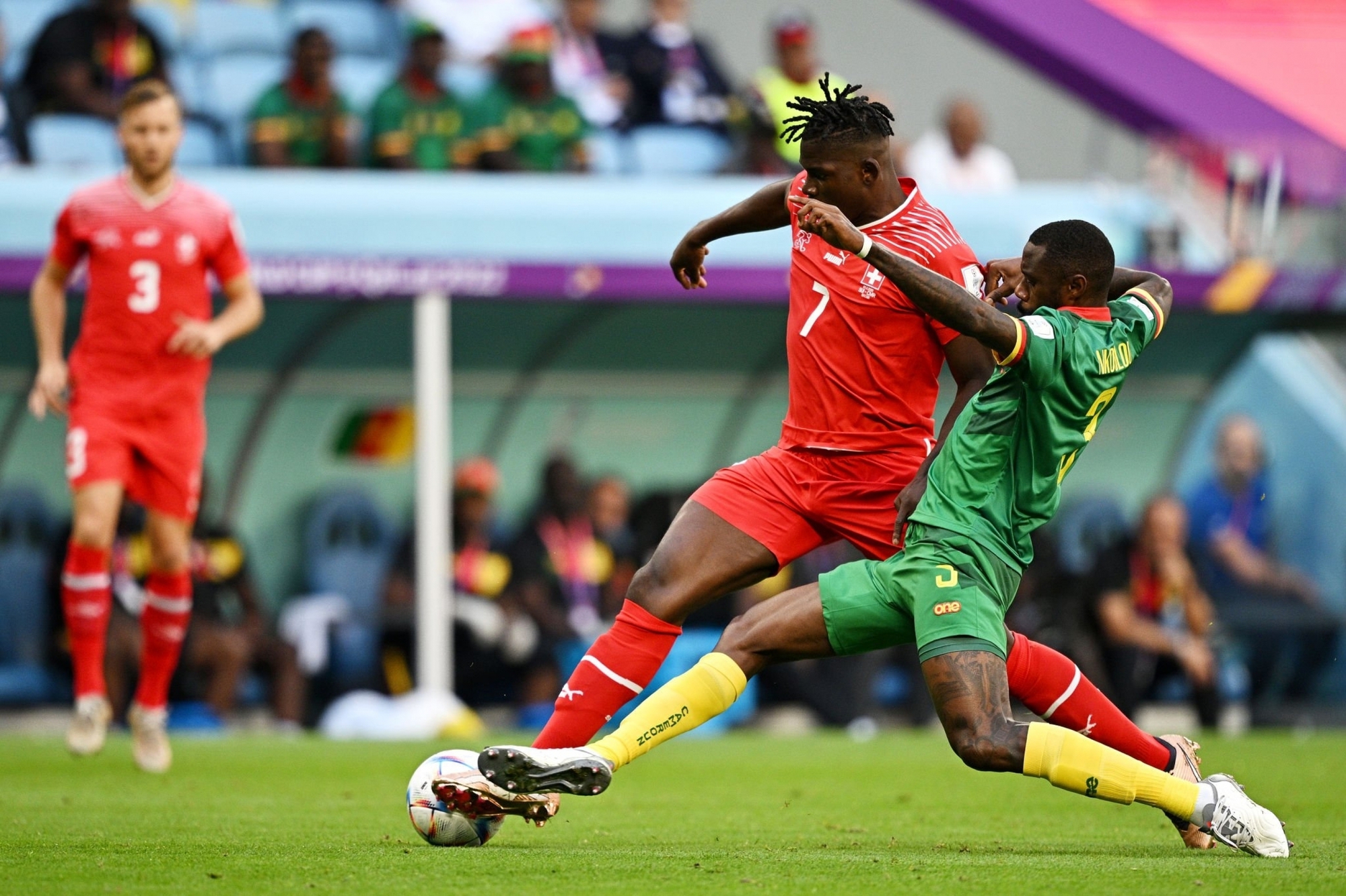 Trực tiếp bóng đá Thụy Sĩ 0-0 Cameroon: Đôi công hấp dẫn - Ảnh 1.