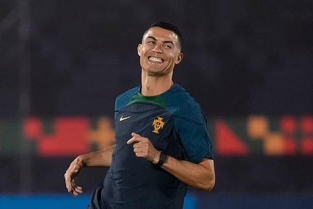 Ronaldo lên tiếng trấn an NHM, khẳng định ‘toàn tâm toàn ý’ vào World Cup - Ảnh 1.