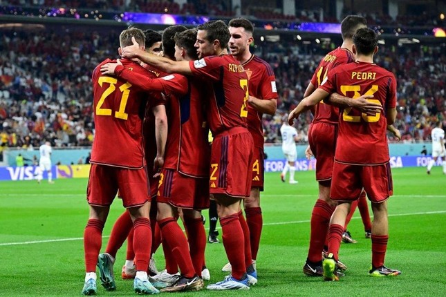 Những kỳ tích của Tây Ban Nha sau trận thắng 7-0 trước Costa Rica - Ảnh 1.