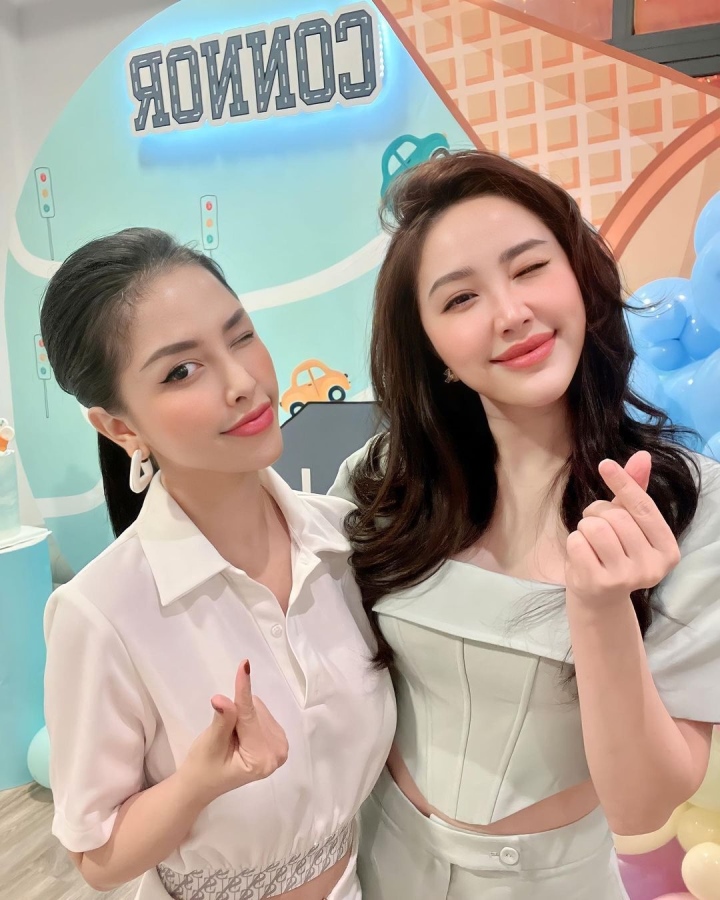 Sao Việt 24/11: Thanh Hương Người phán xử thăm mộ NSND Hoàng Dũng - Ảnh 5. Sao Việt 24/11: Thanh Hương Người phán xử thăm mộ NSND Hoàng Dũng - Ảnh 5.