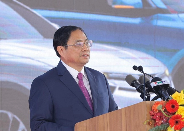 Thủ tướng bấm nút xuất khẩu 999 ô tô Việt đầu tiên sang Mỹ - Ảnh 1.