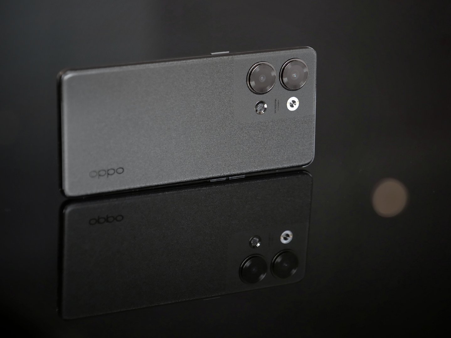 OPPO Reno9 Pro+ 5G ra mắt: Snapdragon 8+ Gen 1, RAM 16GB mạnh hơn Find X5 Pro, sạc nhanh 80W, giá 13.9 triệu đồng - Ảnh 4. OPPO Reno9 Pro+ 5G ra mắt: Snapdragon 8+ Gen 1, RAM 16GB mạnh hơn Find X5 Pro, sạc nhanh 80W, giá 13.9 triệu đồng - Ảnh 4.
