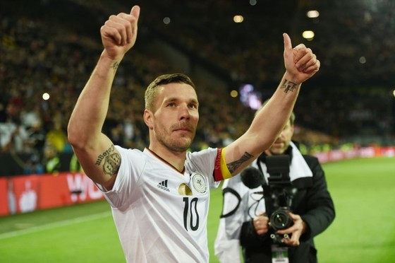 Podolski cảnh báo Tây Ban Nha: ‘Đức không phải Costa Rica’ - Ảnh 1.