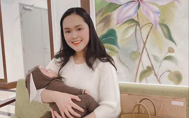 Nhan sắc bất phân thắng bại của các nàng WAGs Việt đình đám - Ảnh 10. Nhan sắc bất phân thắng bại của các nàng WAGs Việt đình đám - Ảnh 10.