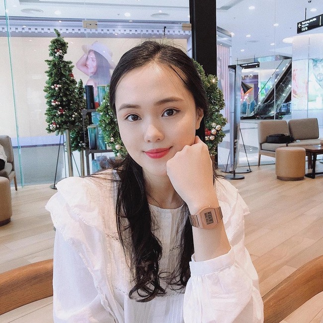 Nhan sắc bất phân thắng bại của các nàng WAGs Việt đình đám - Ảnh 6. Nhan sắc bất phân thắng bại của các nàng WAGs Việt đình đám - Ảnh 6.