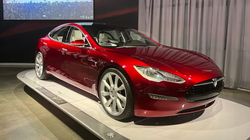 Triển lãm Tesla: Từ sự xấu hổ của Elon Musk tới tai nạn và thành công của Tesla - Ảnh 5.