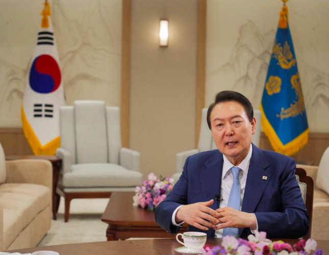 Tổng thống Hàn Quốc nói Trung Quốc có thể thay đổi hành vi của Triều Tiên - Ảnh 1.