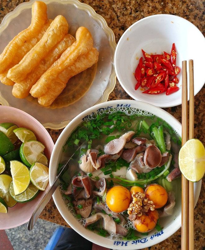  3 quán phở gà ở Hà Nội được trang mạng quốc tế gợi ý cho du khách - Ảnh 4.
