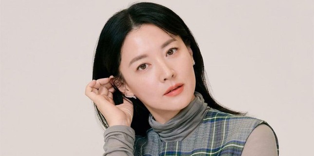 Lee Young Ae thanh toán chi phí vận chuyển thi thể nạn nhân ở Itaewon - Ảnh 1.