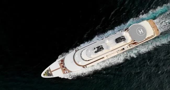 Cận cảnh du thuyền giá nửa tỷ USD, dài hơn cả sân bóng đá của Vương thất Qatar: Biểu tượng tột đỉnh của sự giàu sang ngự trị đại dương - Ảnh 5.