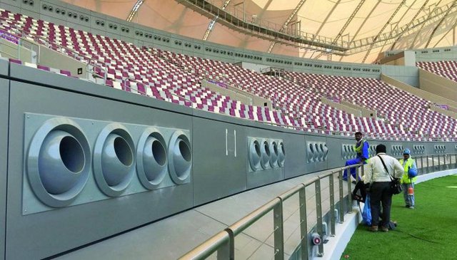 5 công nghệ cao tại World Cup 2022: Làm mát sân vận động, người khiếm thị cũng có thể xem bóng - Ảnh 1.