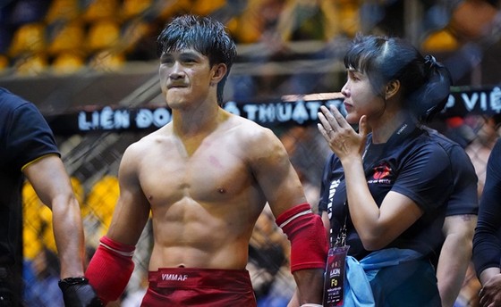 Đối thủ chung kết MMA Championship của Nguyễn Trần Duy Nhất bất ngờ bỏ cuộc - Ảnh 1.