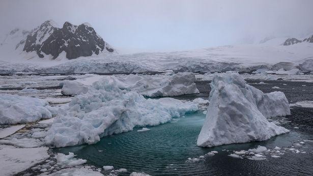 Phát hiện con sông khổng lồ nằm dưới Nam Cực - Ảnh 1.