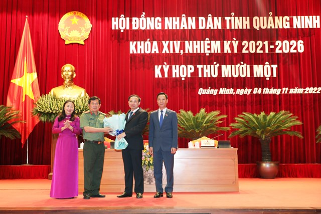 Đại tá Đinh Văn Nơi được bầu làm Ủy viên UBND tỉnh Quảng Ninh - Ảnh 1.