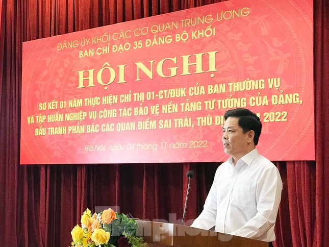 Ông Nguyễn Văn Thể: Đảng viên học Nghị quyết mà nói chuyện, xem điện thoại là suy thoái - Ảnh 1.