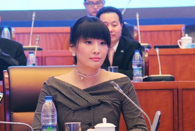 Ái nữ độc nhất của tỷ phú Trung Quốc: Học vấn cao, sở hữu 160 nghìn tỷ đồng, có tất cả chỉ không có… chồng - Ảnh 4.