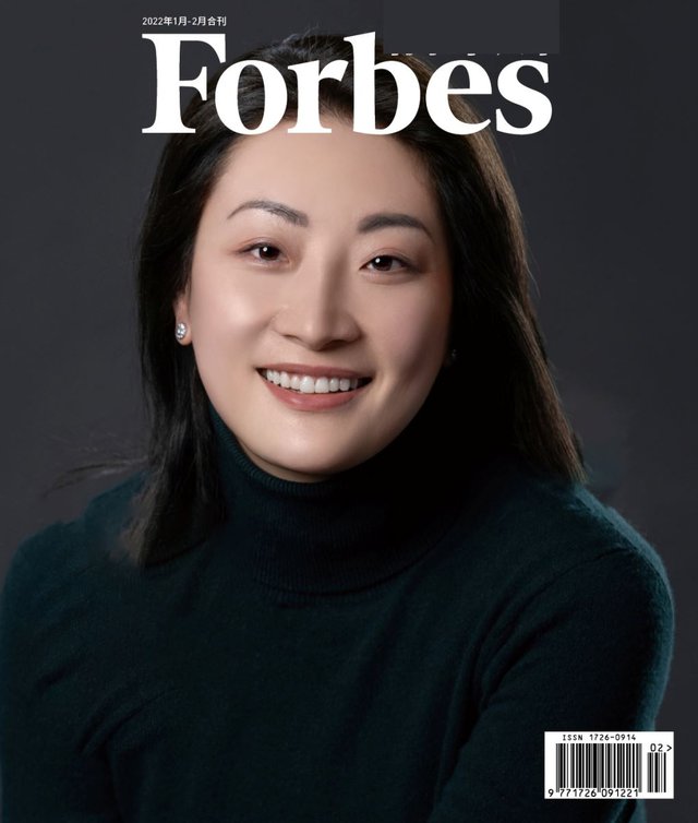 Ái nữ độc nhất của tỷ phú Trung Quốc: Học vấn cao, sở hữu 160 nghìn tỷ đồng, có tất cả chỉ không có… chồng - Ảnh 1.