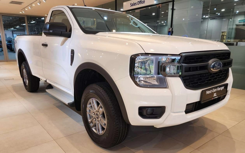 2023 Ford Ranger XL cập bến Malaysia với mức giá 520 triệu đồng - Ảnh 1.