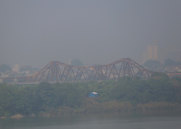 Hà Nội: Sương mù dày đặc, ô nhiễm không khí ở mức có hại cho sức khỏe - Ảnh 5.