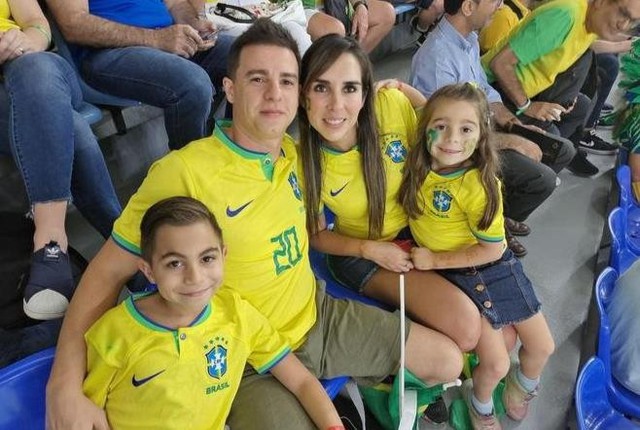 Gia đình 4 người nghỉ phép nửa tháng, chi 30.000 USD đi từ Brazil đến Qatar để xem World Cup nhưng phải ở trên tàu du lịch vì một lý do  - Ảnh 2.