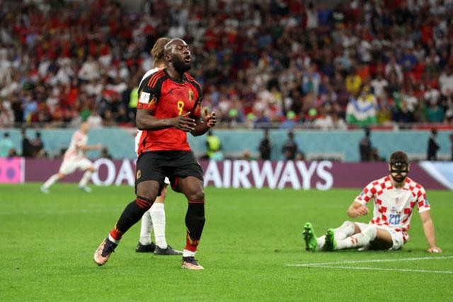 Lukaku làm hành động đáng xấu hổ sau màn trình diễn tệ hại - Ảnh 4.