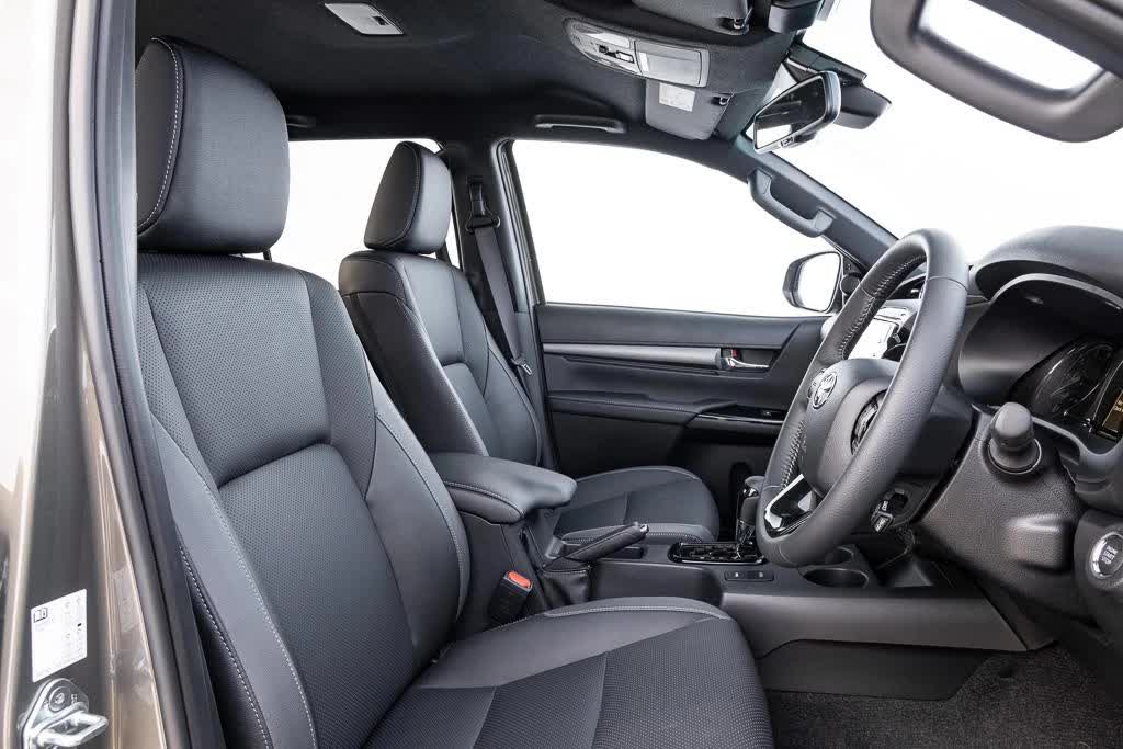Đại lý nhận đặt cọc Toyota Hilux 2023: Giá dự kiến 1,05 tỷ đồng, vượt Ranger, đắt nhất phân khúc - Ảnh 4. Đại lý nhận đặt cọc Toyota Hilux 2023: Giá dự kiến 1,05 tỷ đồng, vượt Ranger, đắt nhất phân khúc - Ảnh 4.