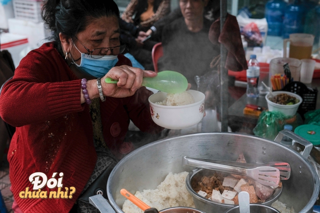Ăn hết những món ngon từ sắn ở Hà Nội: Dân dã nhưng lại rất ấm lòng trong ngày đông lạnh - Ảnh 1.