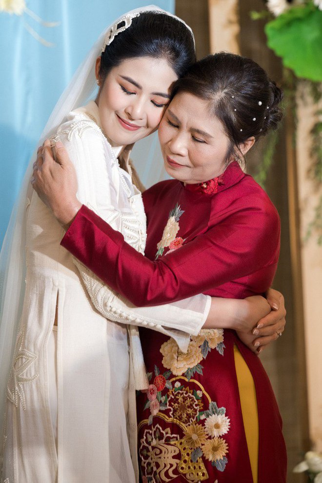 Những khoảnh khắc đẹp trong đám cưới Hoa hậu Ngọc Hân  - Ảnh 6.