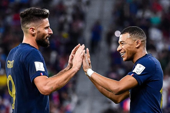 Cập nhật danh sách Vua phá lưới World Cup 2022: Messi, Giroud bám đuổi Mbappe - Ảnh 1.