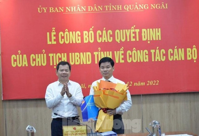 Công bố các quyết định về công tác cán bộ tỉnh Quảng Ngãi - Ảnh 1.