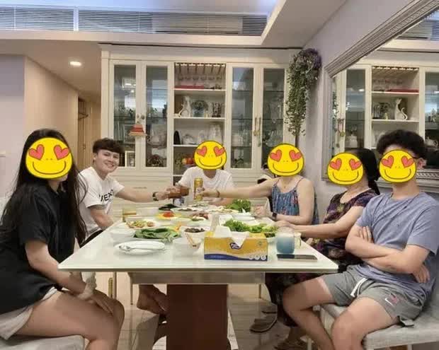 Chu Thanh Huyền – bóng hồng giữ chân cầu thủ đào hoa Quang Hải - Ảnh 8. Chu Thanh Huyền – bóng hồng giữ chân cầu thủ đào hoa Quang Hải - Ảnh 8.