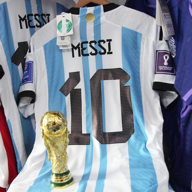 Nhà tài trợ Adidas khốn khổ vì ĐT Argentina... vào chung kết World Cup - Ảnh 3.
