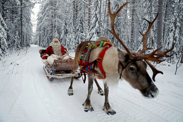 Nhộn nhịp không khí chuẩn bị Giáng sinh ở quê hương ông già Noel  - Ảnh 1.