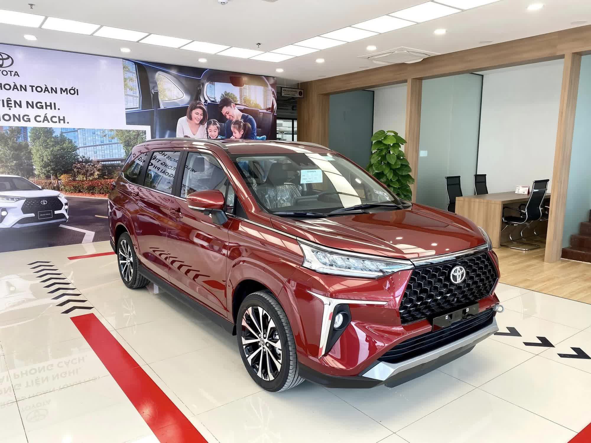 Toyota Veloz và Avanza lắp ráp xuất xưởng cuối tháng này, thêm áp lực cho Xpander khi khan hàng - Ảnh 1. Toyota Veloz và Avanza lắp ráp xuất xưởng cuối tháng này, thêm áp lực cho Xpander khi khan hàng - Ảnh 1.