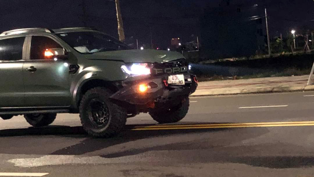 Đằng sau những Ảnh TNGT: Tai nạn kinh hoàng vì tốc độ, Ford Ranger đâm 3 người tử vong - Ảnh 1.