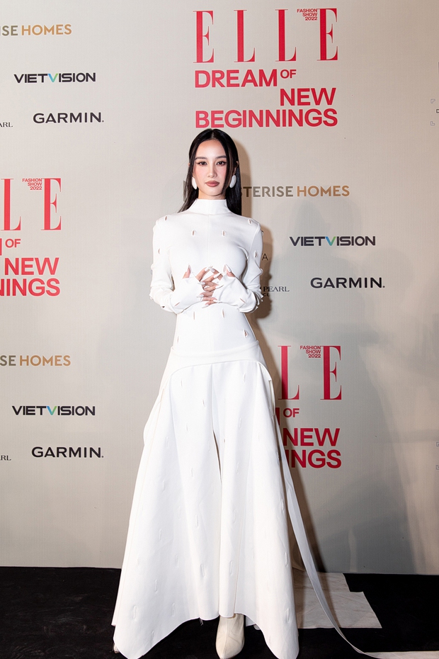 Sao Việt đọ sắc tại ELLE Fashion Show: Nhã Phương cá tính bất ngờ, Quỳnh Anh Shyn lên đồ đẳng cấp - Ảnh 4.