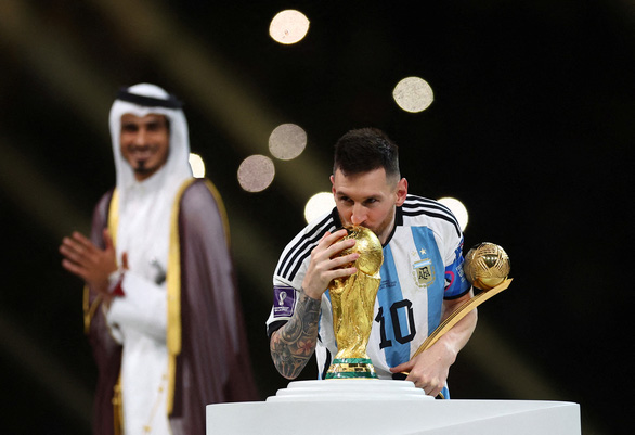 Messi tuyên bố tiếp tục thi đấu cho tuyển Argentina - Ảnh 1.