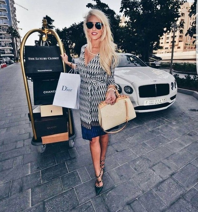  Cuộc sống của những người sinh ra đã ở vạch đích: Hội ‘rich kid’ Dubai vung tiền tận hưởng cuộc đời giàu sang phú quý như thế nào?  - Ảnh 2.