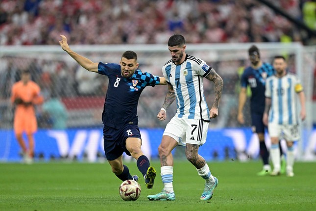 Kẻ duy nhất thắng Argentina tại World Cup 2022 chỉ ra cách bắt chết Messi - Ảnh 1.