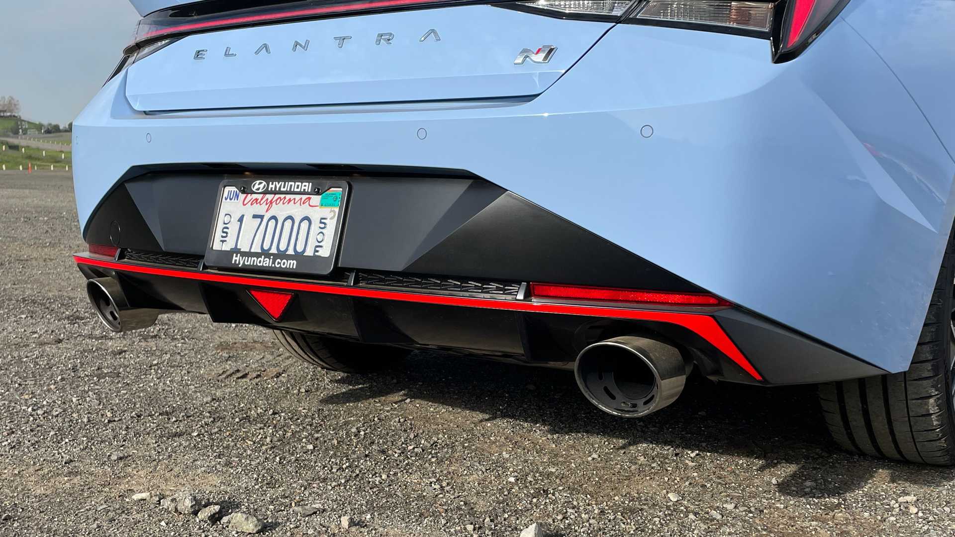 Hyundai Elantra N đi đăng kiểm, về Việt Nam với giá 1,5 tỷ đồng đấu Honda Civic Type R? - Ảnh 10. Hyundai Elantra N đi đăng kiểm, về Việt Nam với giá 1,5 tỷ đồng đấu Honda Civic Type R? - Ảnh 10.