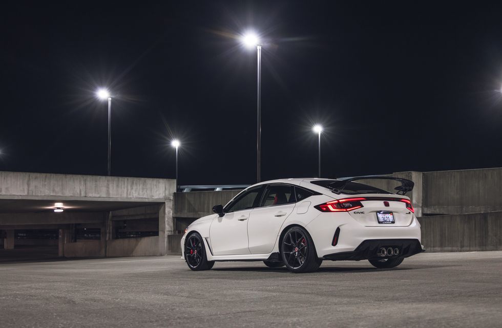 Honda Civic Type R có thông số tại Việt Nam: Mạnh 315 mã lực nhưng tốn 8,6 lít xăng/100 km - Ảnh 8.