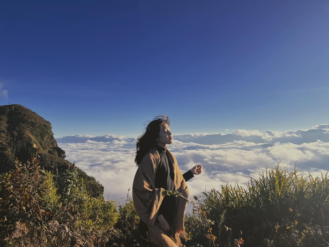 Kết thúc năm cũ, người người đổ xô đi trekking tại những cột mốc hùng vĩ từ miền Bắc đến miền Trung - Ảnh 16.