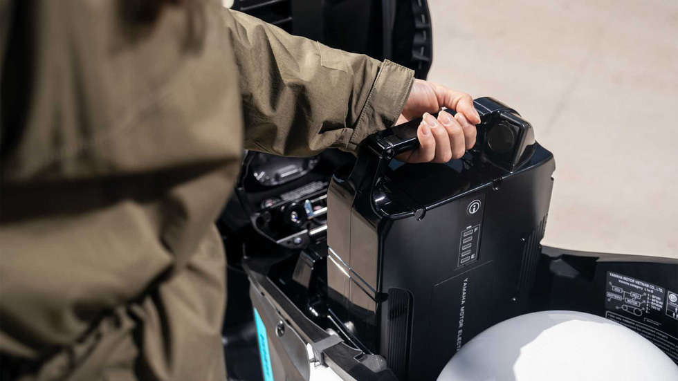 Yamaha chuẩn bị bán xe máy điện tại Việt Nam, tầm hoạt động 37km mỗi lần sạc - Ảnh 6.