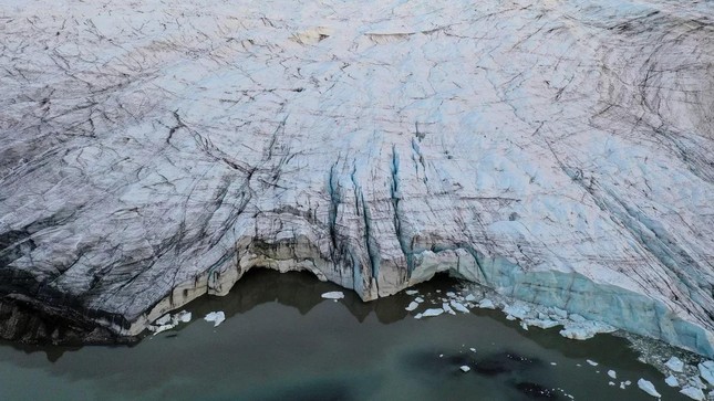 Các sông băng ở Greenland đang tan chảy nhanh gấp 100 lần - Ảnh 1.