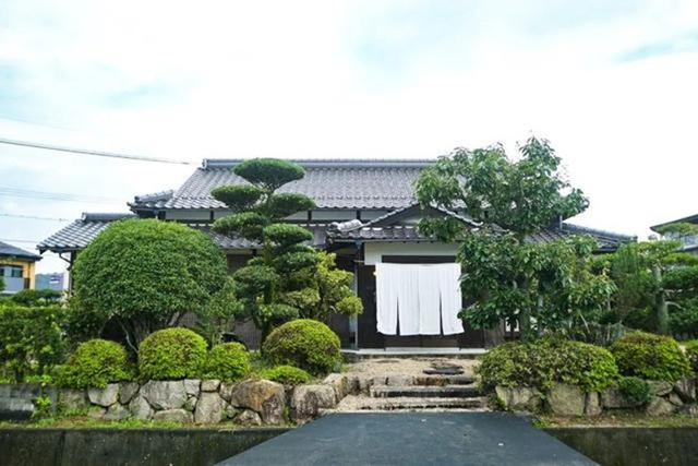 Cuộc sống thảnh thơi trong ngôi nhà vườn rợp bóng cây xanh của cặp vợ chồng người Nhật - Ảnh 2.