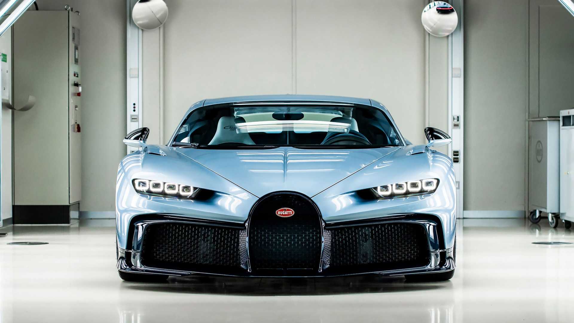 Bugatti giới thiệu mẫu xe mới với tạo hình đèn pha hình chữ X khác biệt